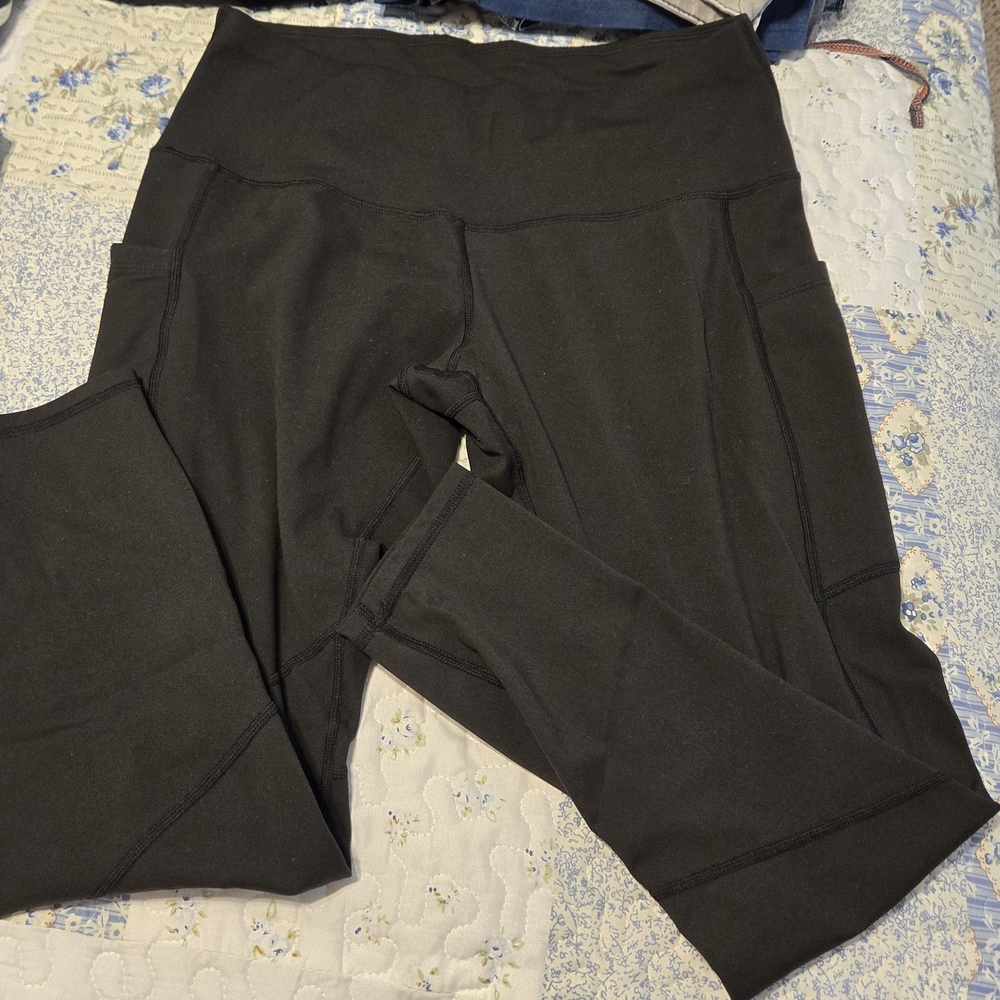 Sleek Black Women's Leggings